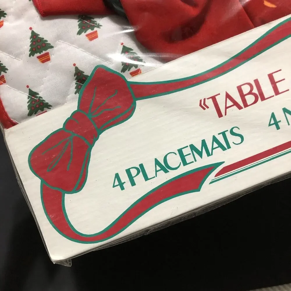 Christmas Placemat Napkin Set By Matters Table for Four Red Green Vintage NEW